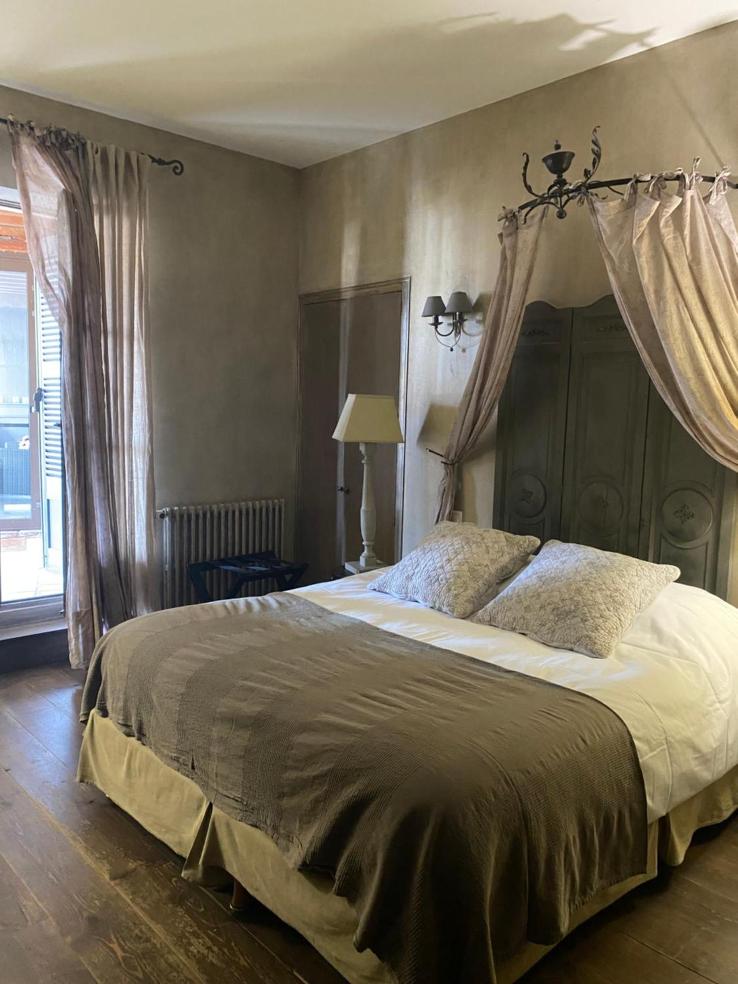 Hotel De La Tour Châtillon-sur-Chalaronne Zewnętrze zdjęcie